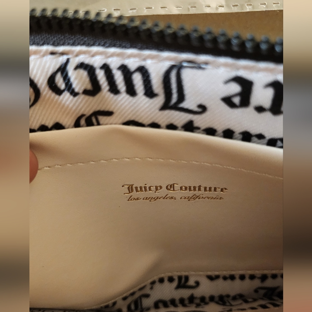 NWT Juicy Couture Coated canvas large logo wristlet/clutch - Picture 8 of 10